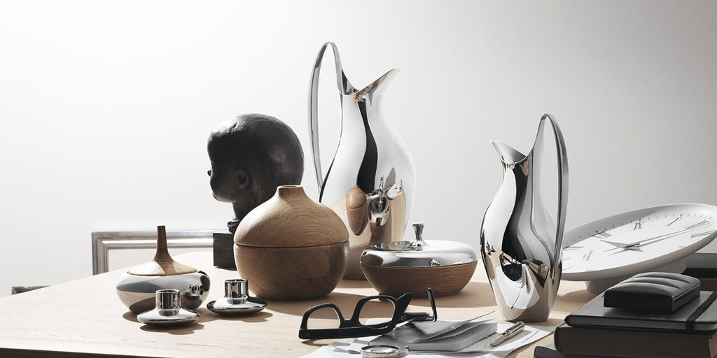 Georg Jensen - Based on the iconic Bernadotte thermo jug, this