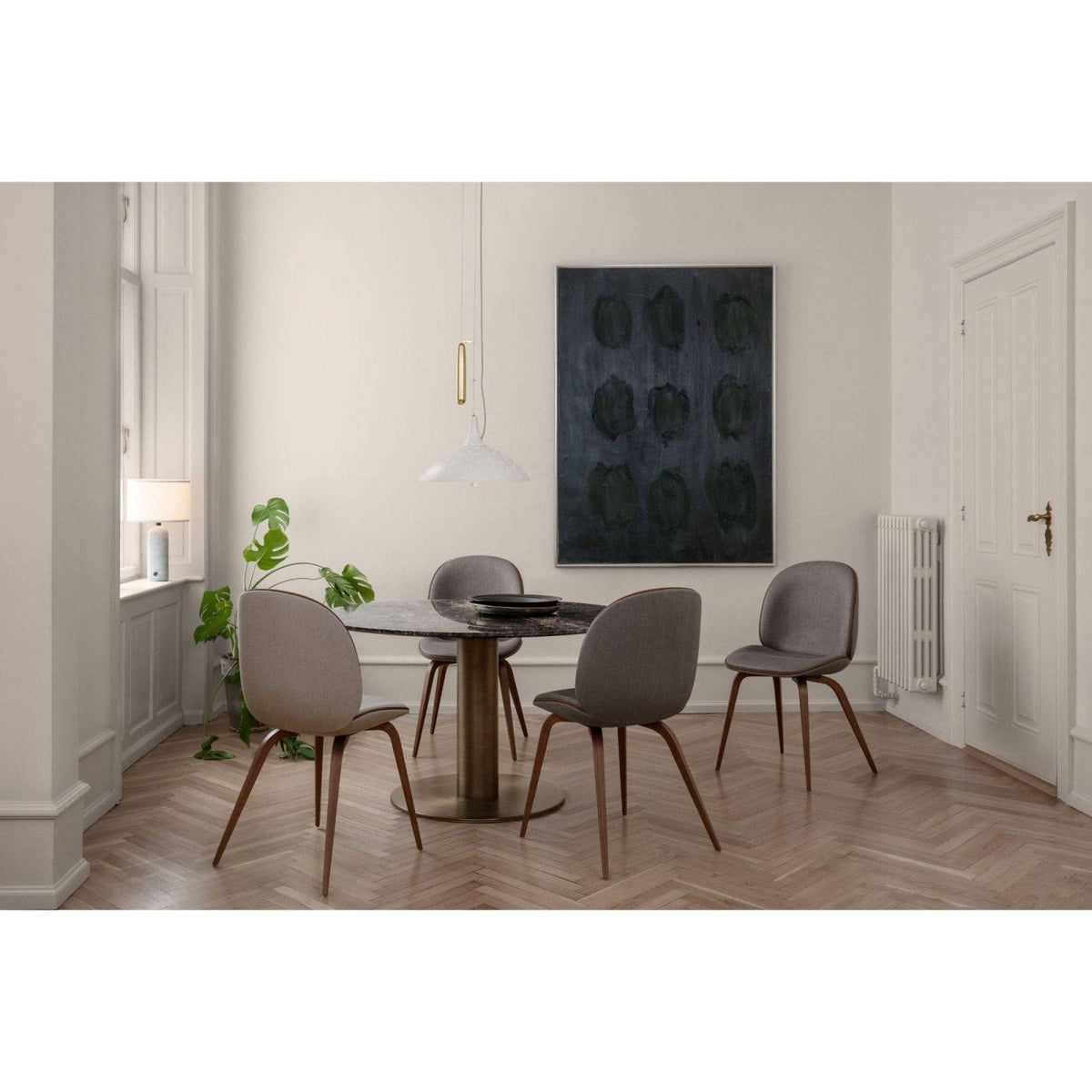 Gubi - GUBI 2.0 Dining Table - Round - Skandium London