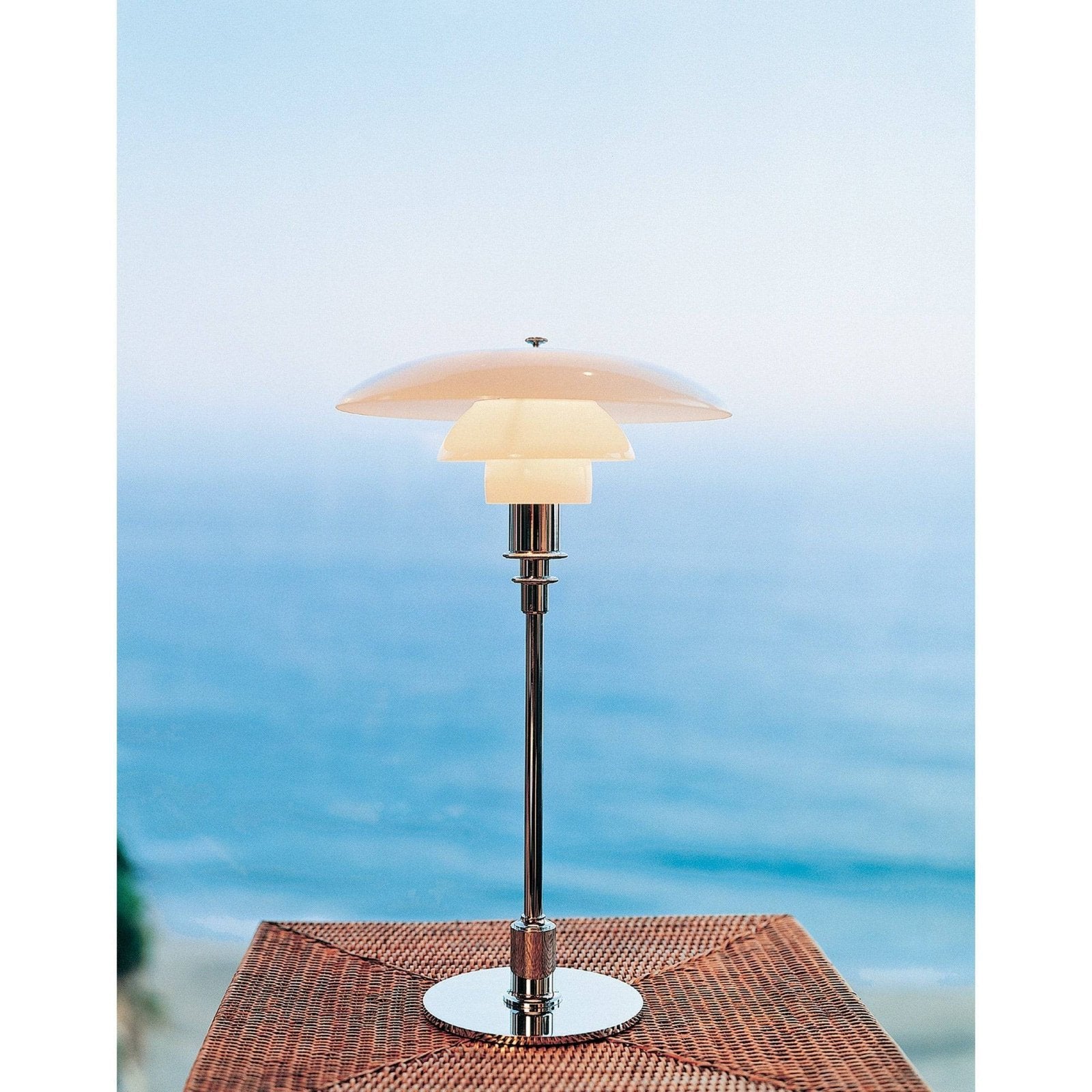 Louis Poulsen - PH 3/2 table lamp - Skandium London