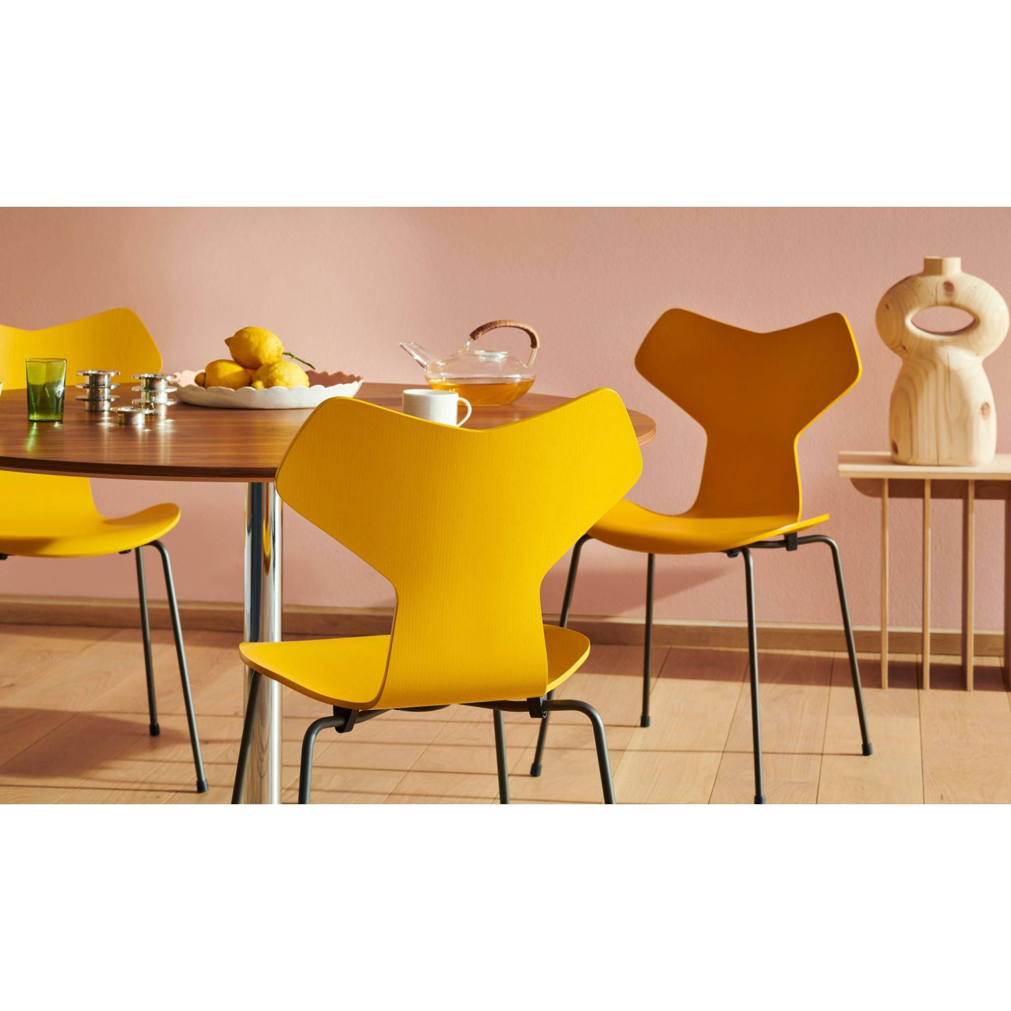 Fritz Hansen - GRAND PRIX™ 3130, coloured ash - Skandium London