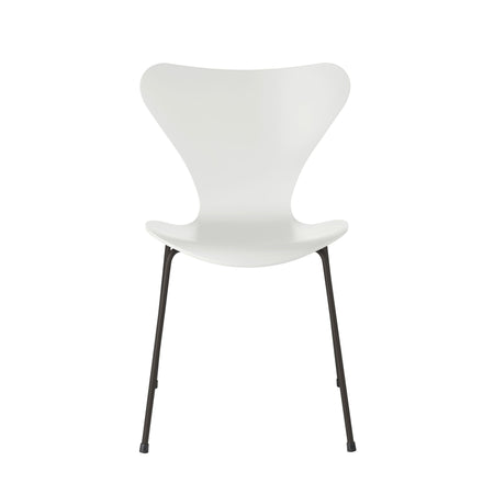 Series 7™ 3107 | Lacquered | Fritz Hansen | Skandium London