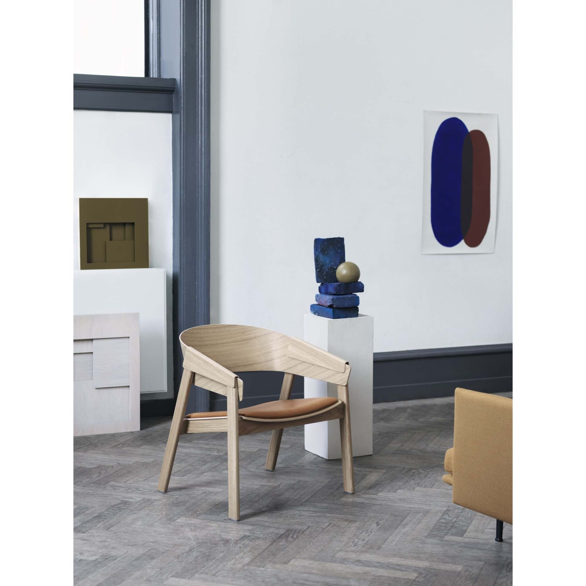 Cover Lounge Chair - Wooden Seat | Muuto | Skandium London