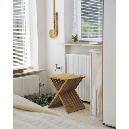 Fritz Hansen - Fionia Stool - Skandium London