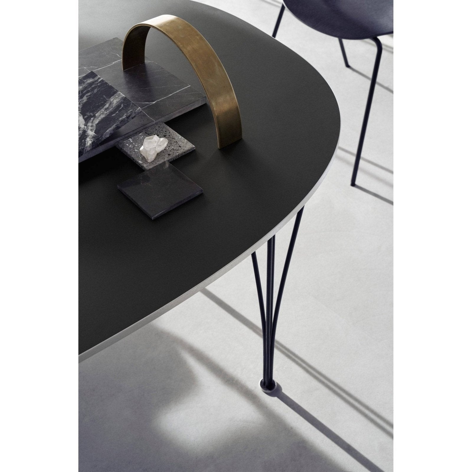 Fritz Hansen - Super-Ellipse™ table - Skandium London