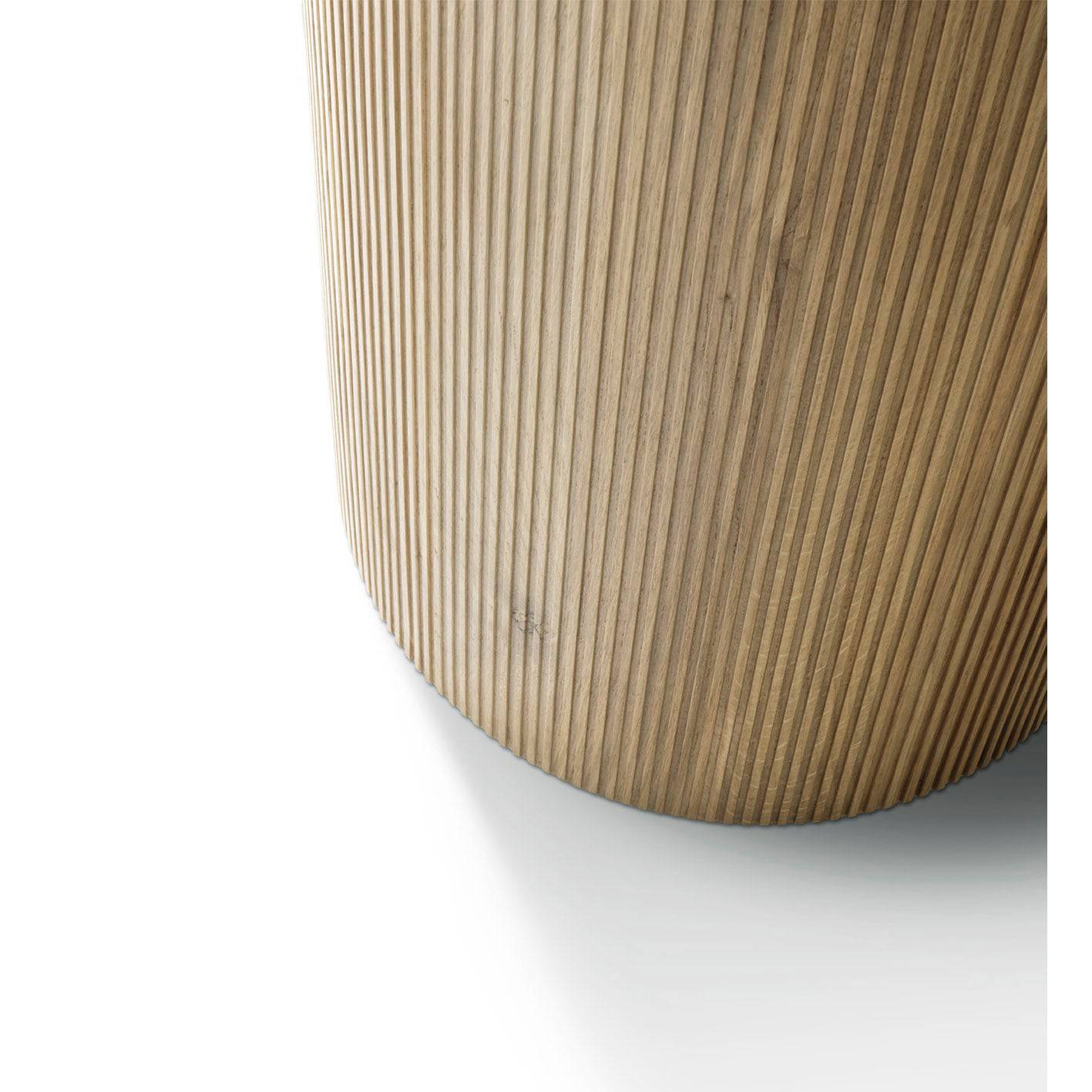 Vipp - VIPP494 - Cabin Round Table - Light Oak Base - Skandium London