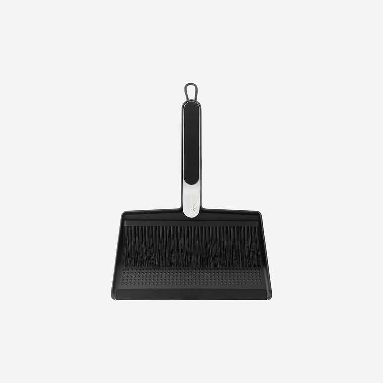 VIPP274 | Dustpan & Brush | Vipp | Skandium London