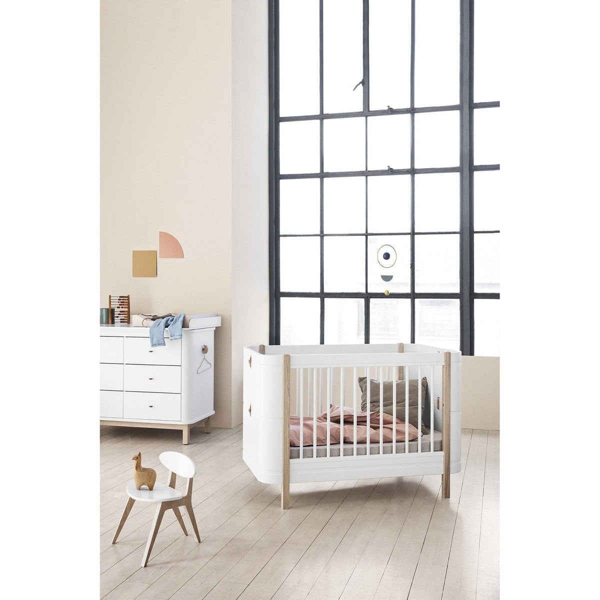 Oliver Furniture - Mini + cot/bed - white/oak - Skandium London