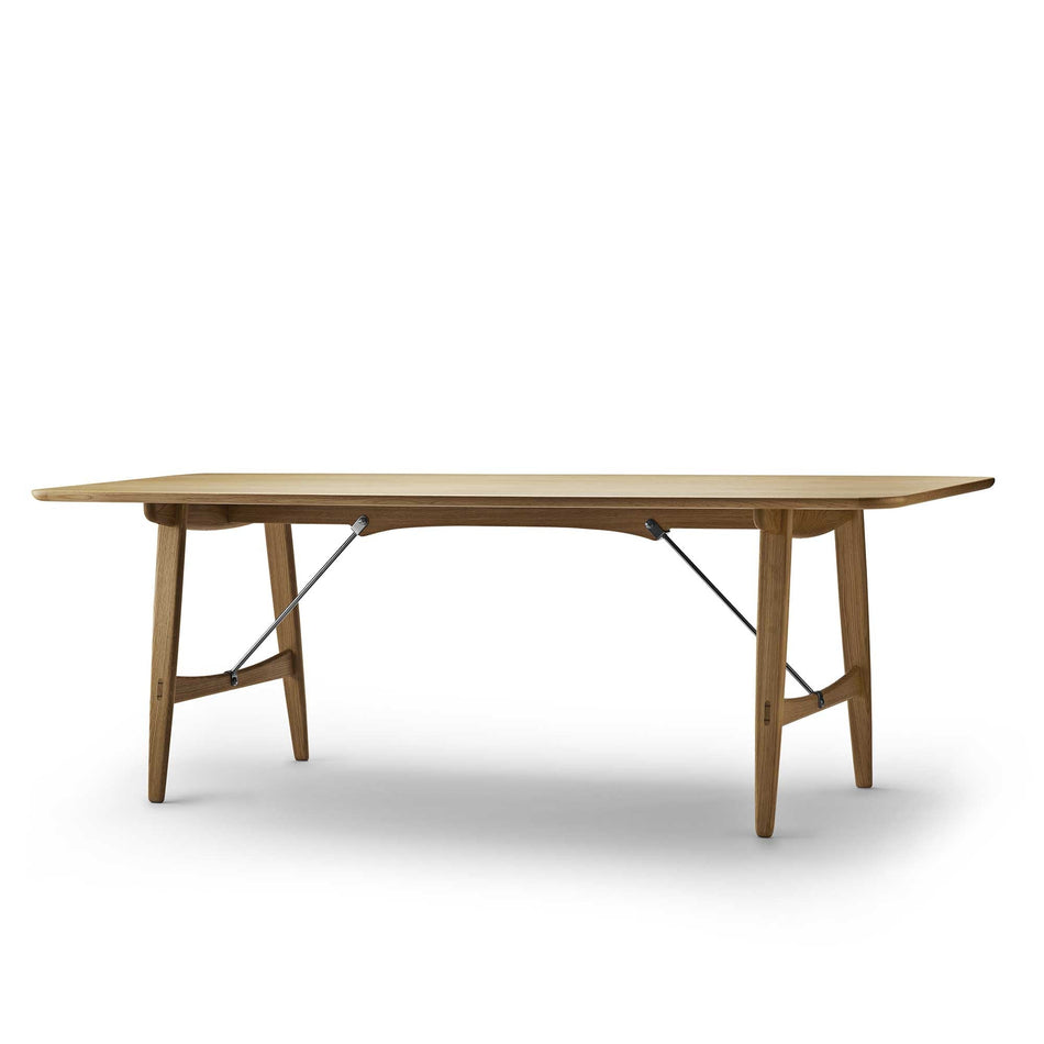 BM1160 Hunting table | Carl Hansen | Skandium London