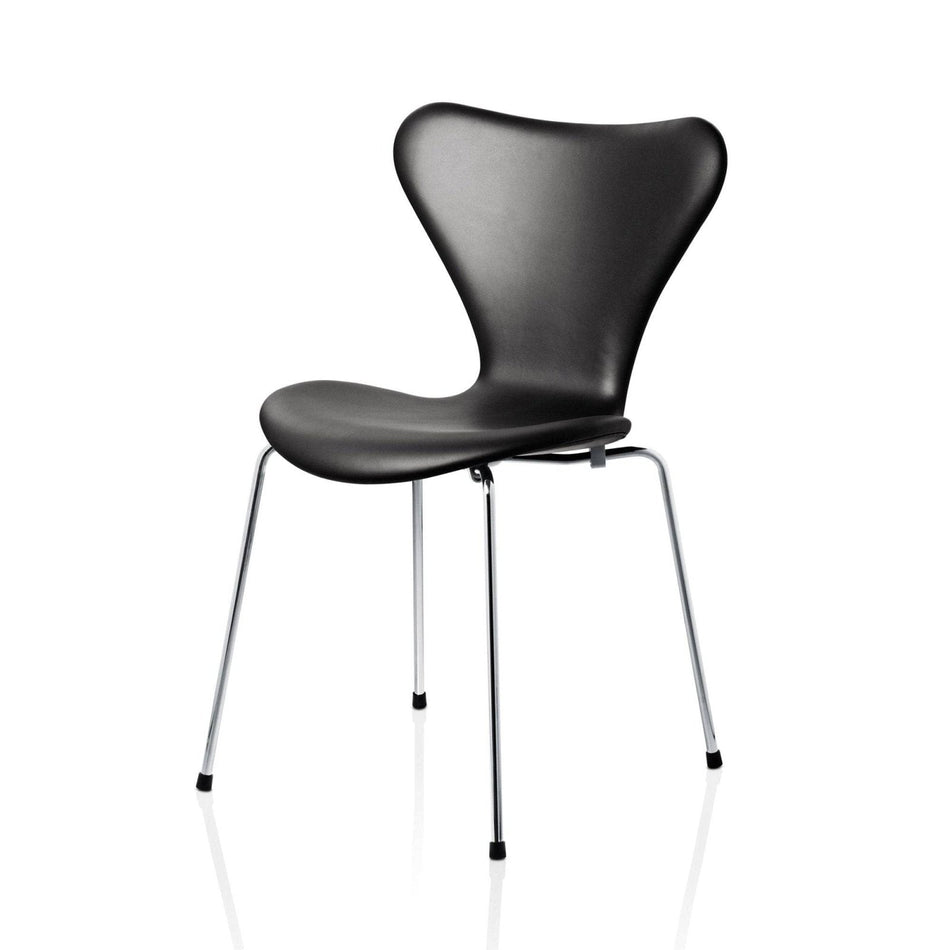 Fritz Hansen - Series 7™ chair with full leather upholstery - Skandium London