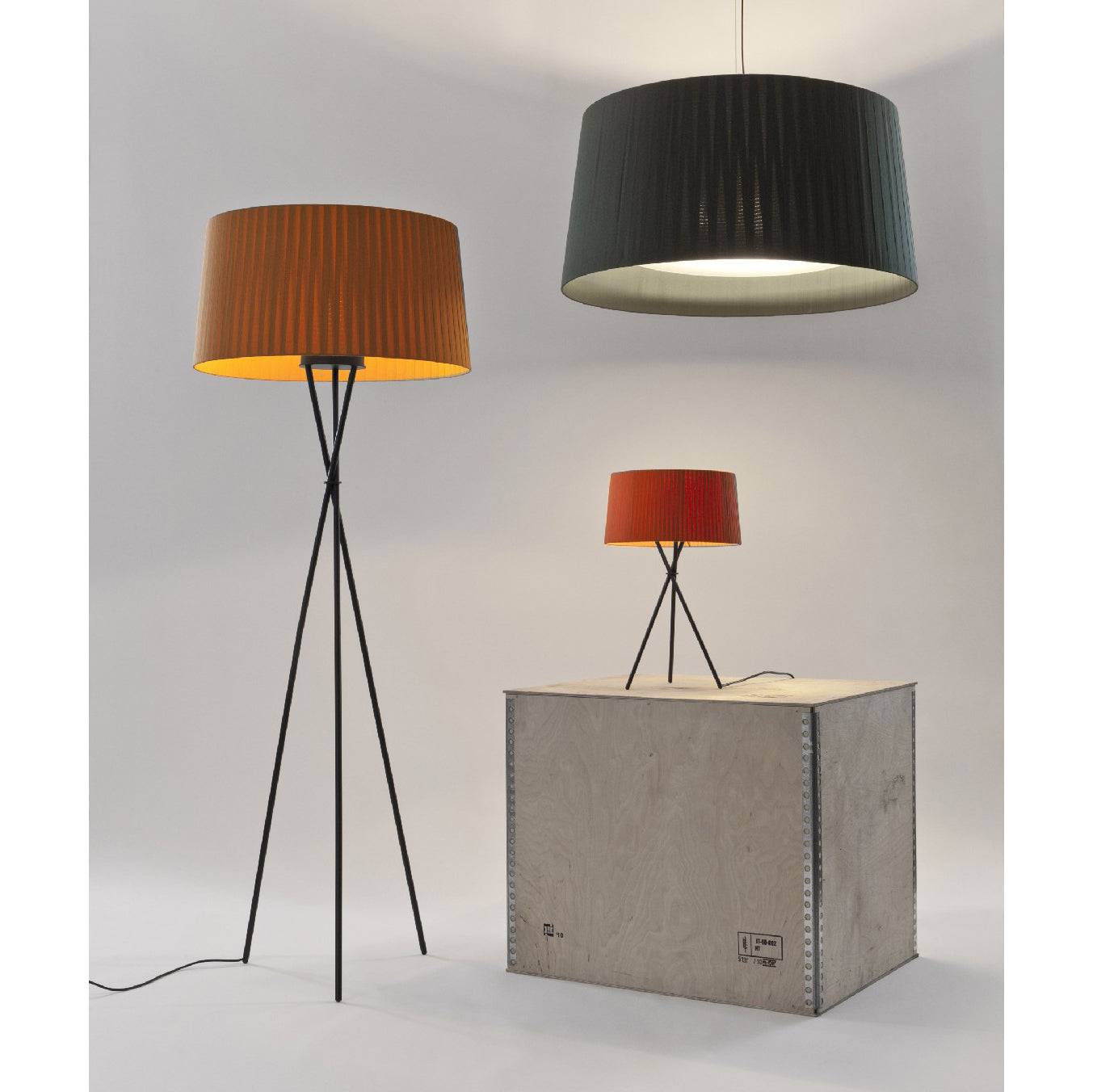 GT7 Pendant Lamp | Santa & Cole | Skandium London