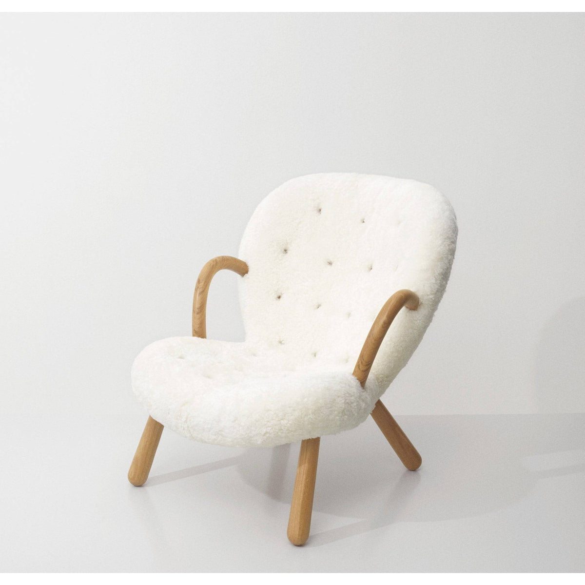 Paustian furniture collection - Arctander Chair with armrests - Sheepskin - Skandium London