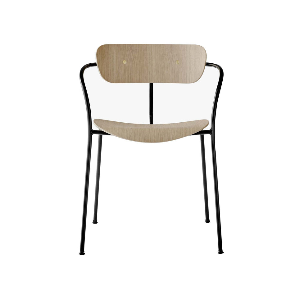 Pavilion Chair With Armrests AV2 | &Tradition | Skandium London