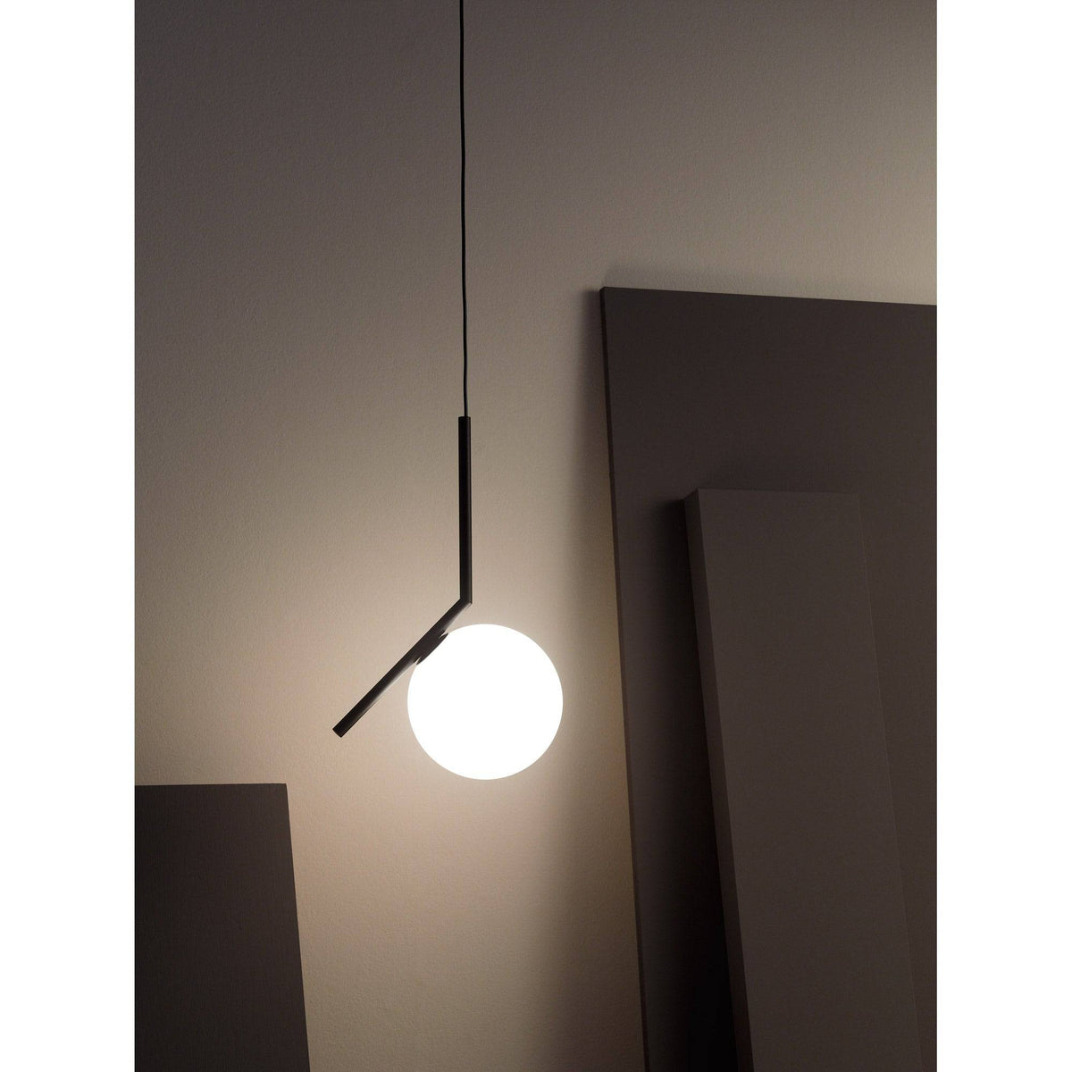 Flos - IC S1 nero pendant lamp - Skandium London