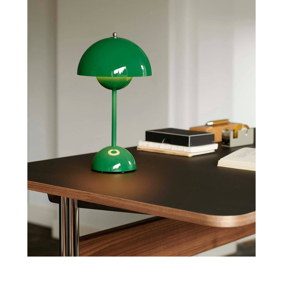 Pavilion Desk AV16 | &Tradition | Skandium London