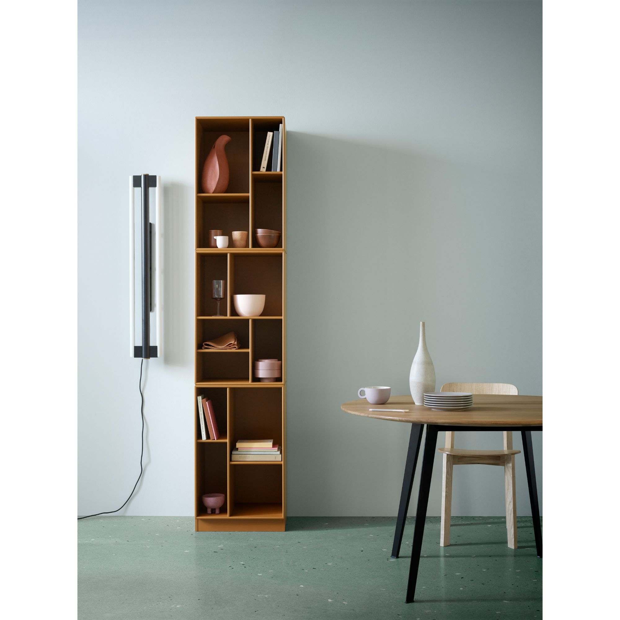 Loom book case | Montana | Skandium London