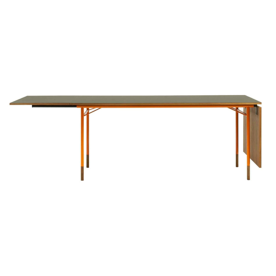 Nyhavn Dining Table With 2 Leaves | House of Finn Juhl | Skandium London