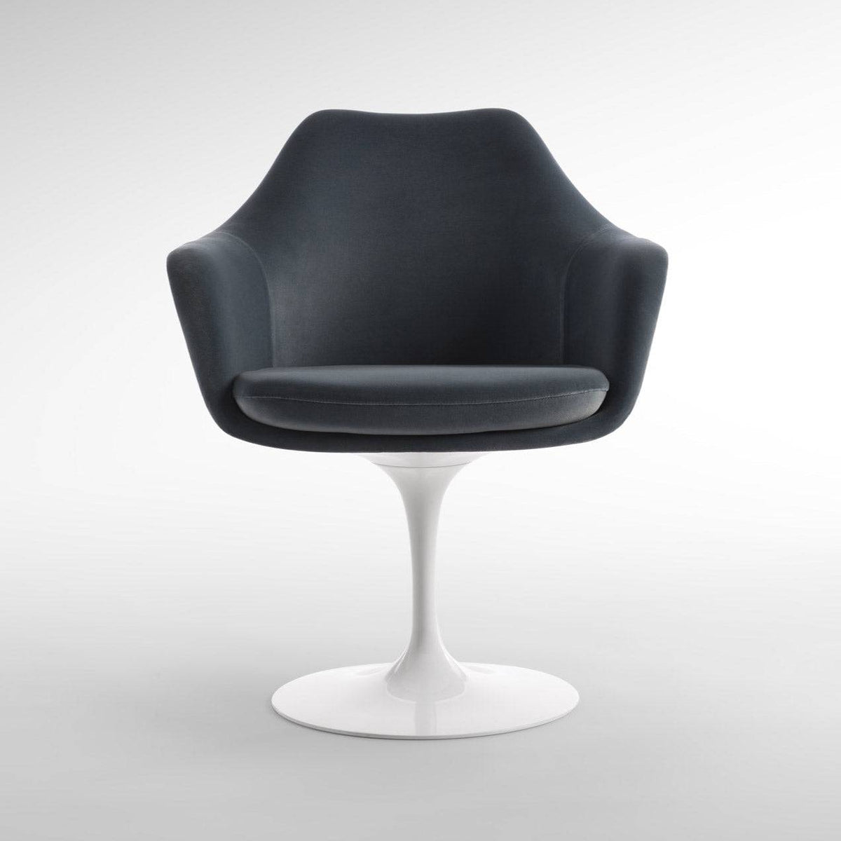 Tulip armchair - Swivel, upholstered inner shell and cushion | Knoll | Skandium London