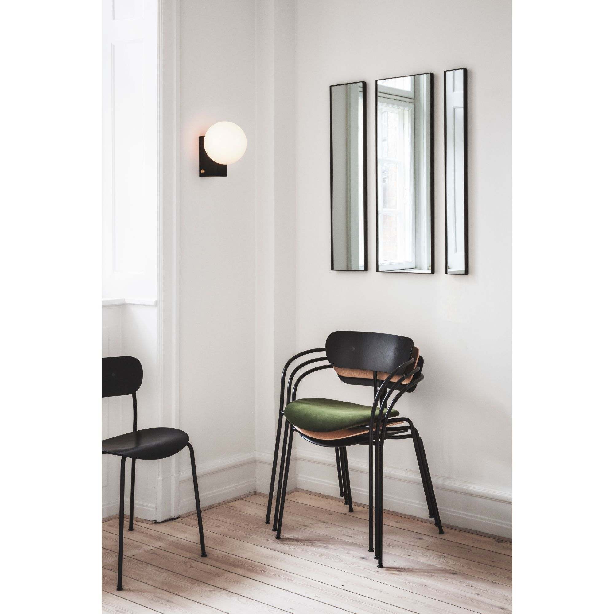 Pavilion Chair AV1 | &Tradition | Skandium London