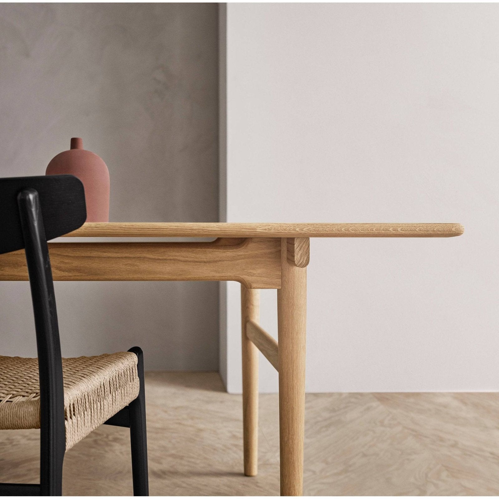 Carl Hansen - CH327 table - Skandium London