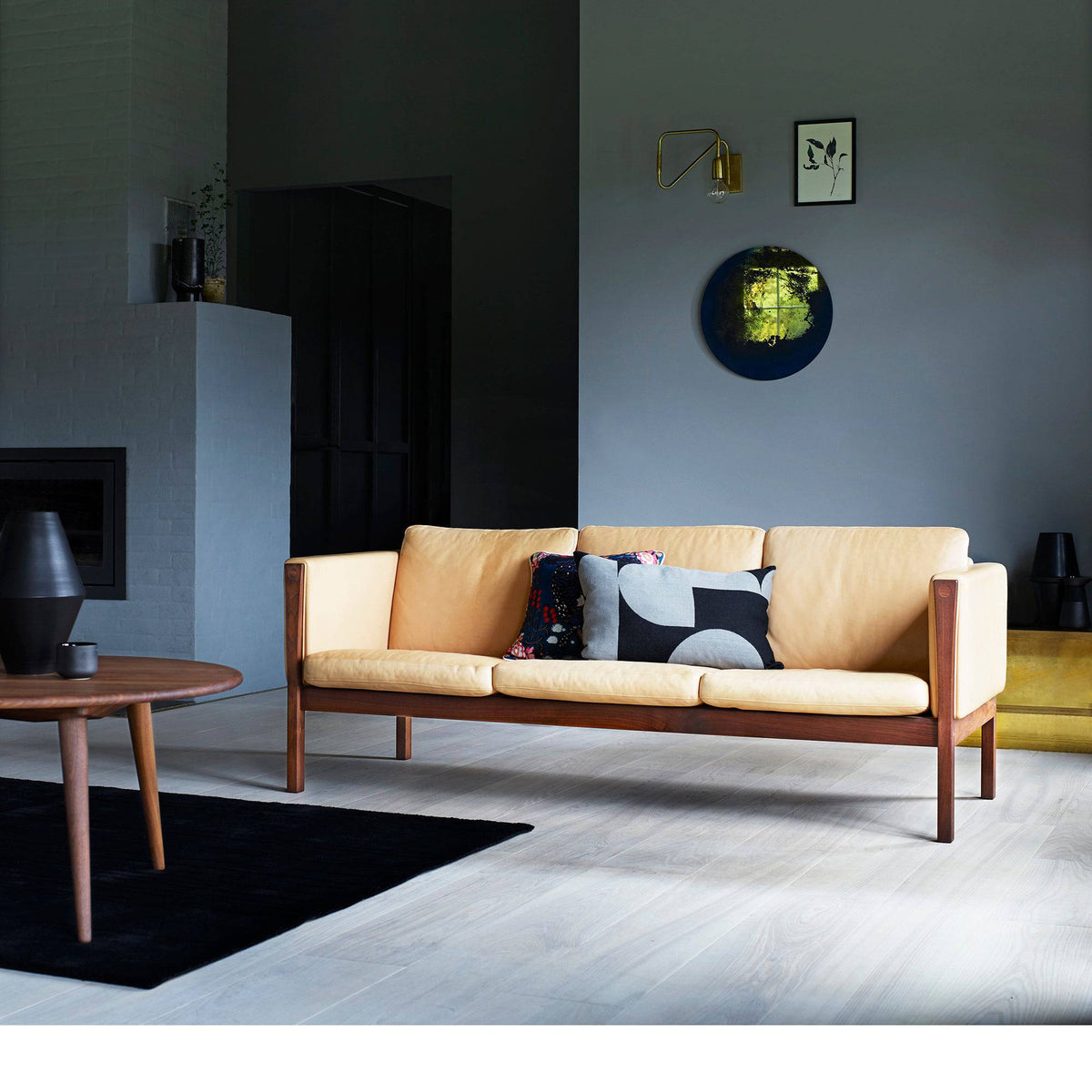 Carl Hansen - CH163 sofa - Skandium London