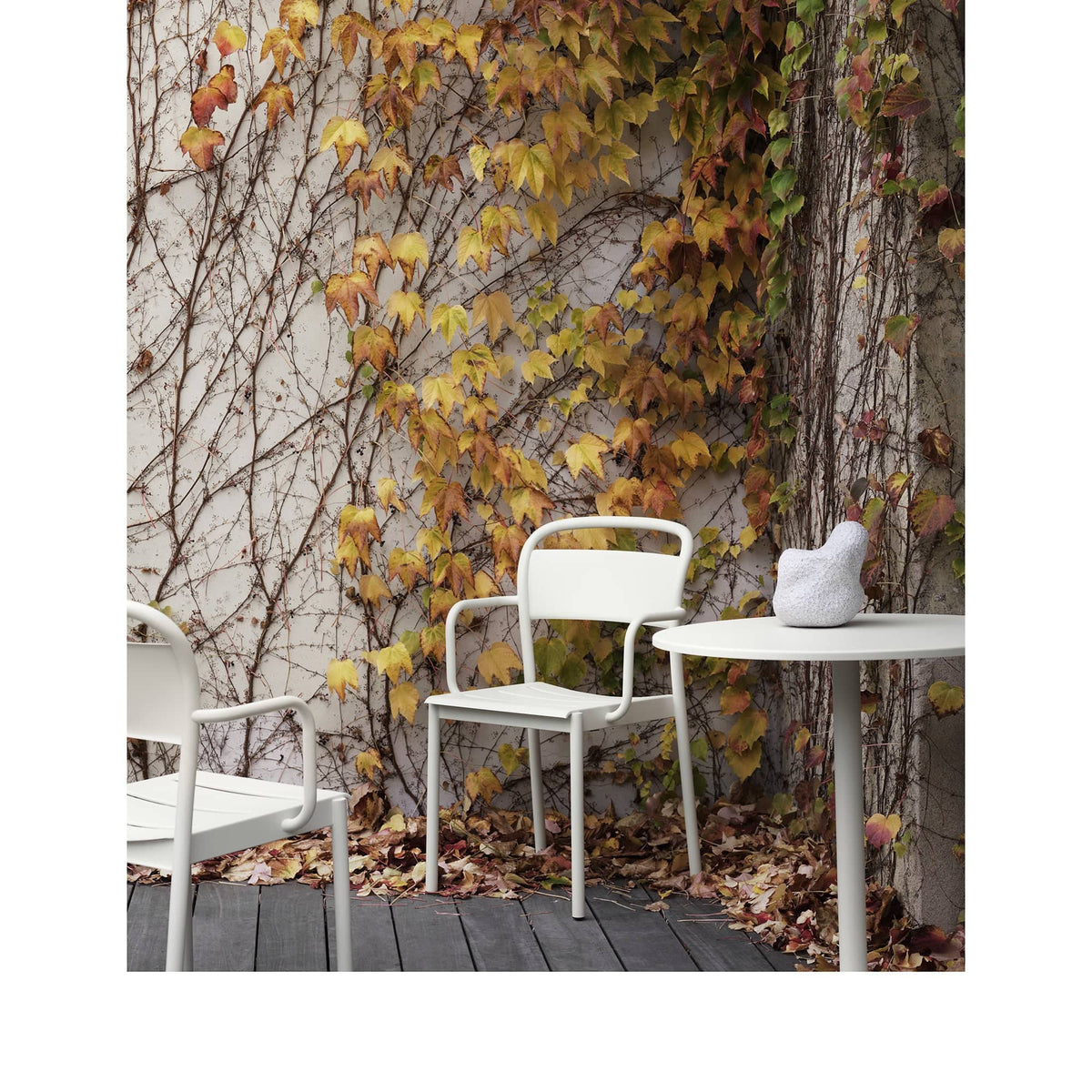 Muuto - Linear Steel outdoor armchair - Skandium London