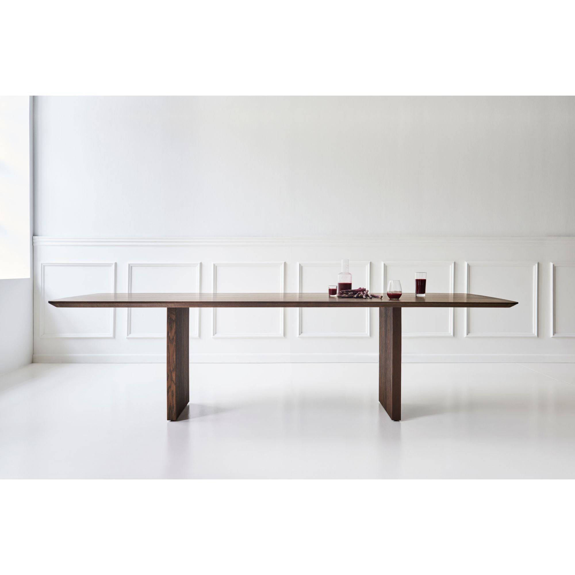 dk3 - Ten Dining Table - Skandium London