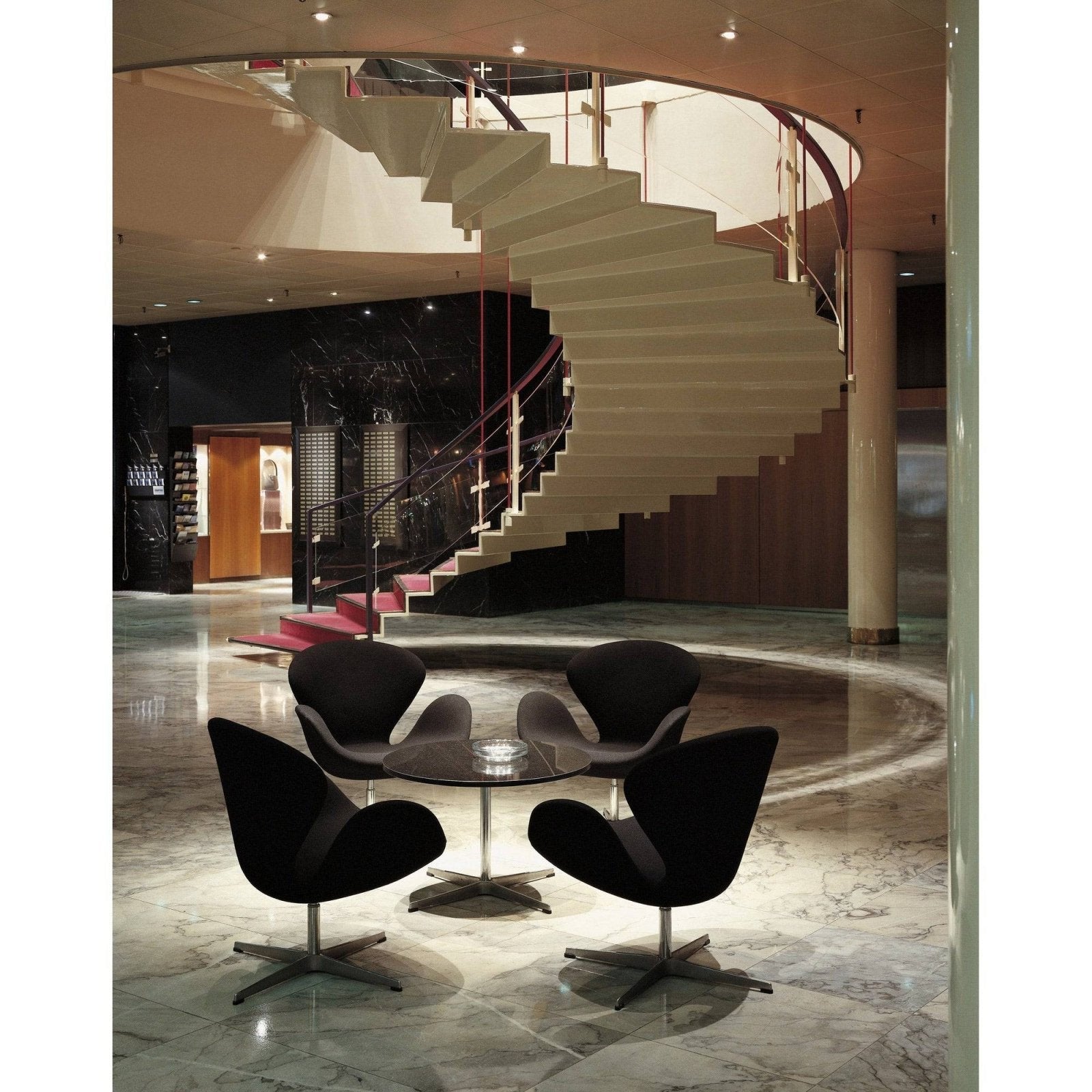 Fritz Hansen - Swan™ chair - Skandium London