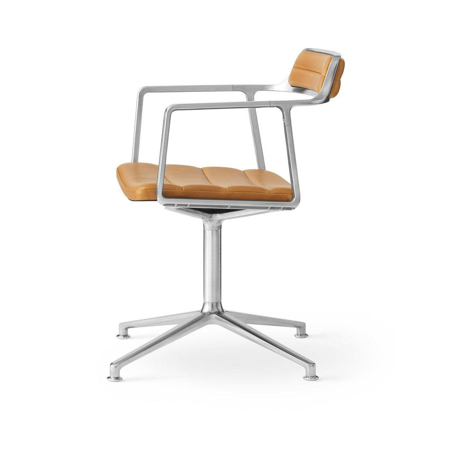 Vipp - VIPP452 - Swivel Chair - Sand Leather - Gliders - Skandium London