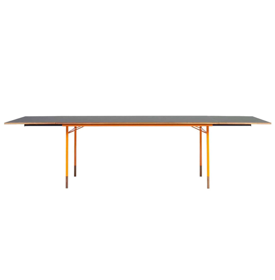 Nyhavn Dining Table With 2 Leaves | House of Finn Juhl | Skandium London