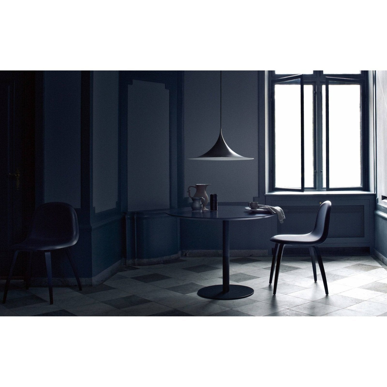 Gubi - Semi pendant lamp - Skandium London