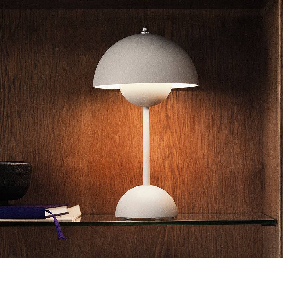 &Tradition - Flowerpot VP9 Portable Table Lamp - Skandium London