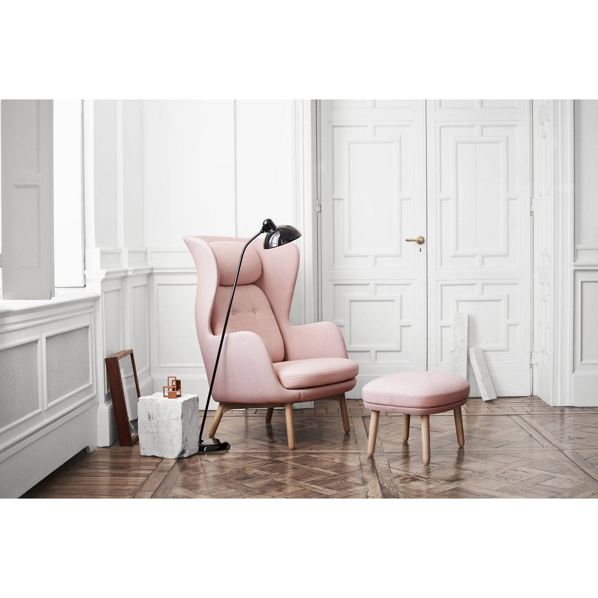 Ro™ Easy Chair | Fritz Hansen | Skandium London