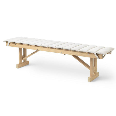 BM1871 Outdoor Bench | Carl Hansen | Skandium London