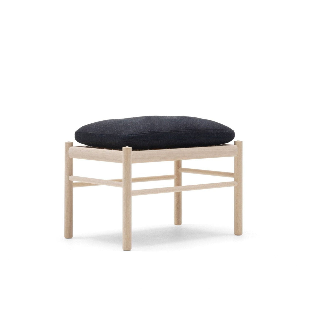 Carl Hansen - OW149-f Colonial footstool - Skandium London