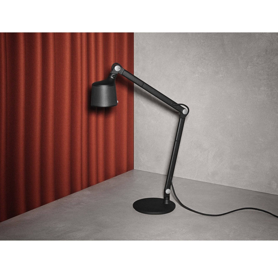 Vipp - VIPP521 - Desk Lamp - Skandium London