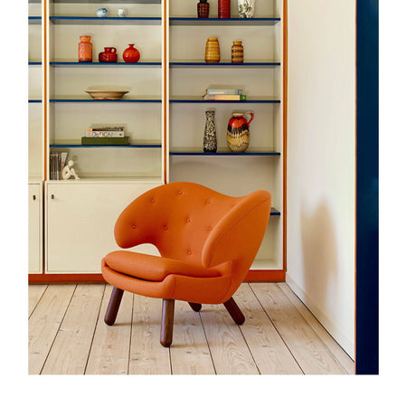 House of Finn Juhl - Pelican lounge chair with buttons - Skandium London