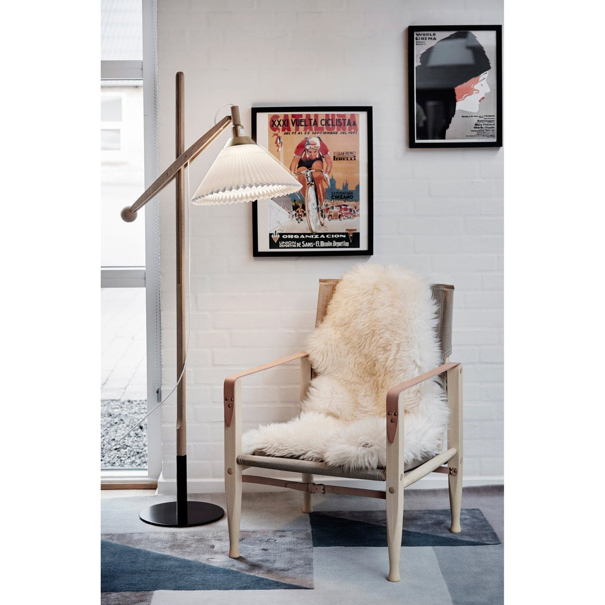 325 floor lamp - Light oak | Le Klint | Skandium London