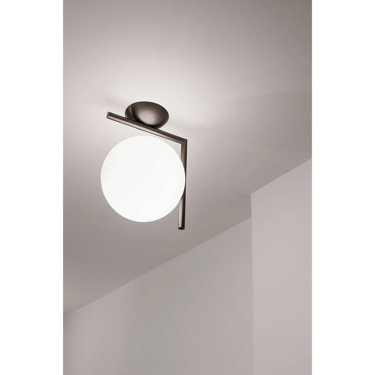 IC C/W1 wall/ceiling lamp | Flos | Skandium London